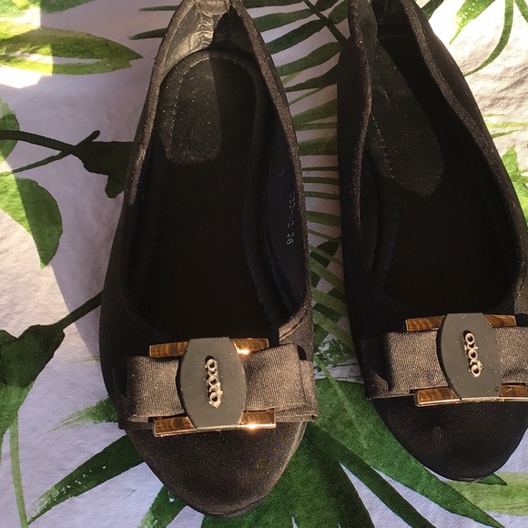 Black Fabric Bow Front  Flats - Picture 5 of 6